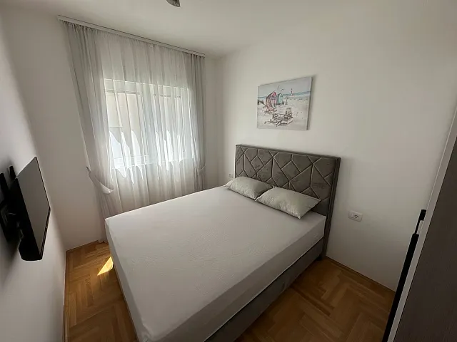 Vierzimmerwohnung in hervorragender Lage in Budva — photo 4